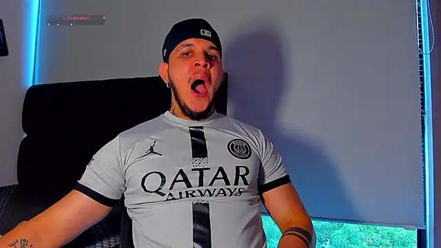 austinoficial live cam on StripChat