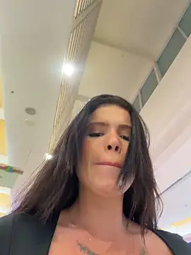 Rafaellaz Live Webcam on Stripchat