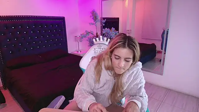 Juliieta_gray
