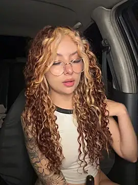 joyce-fire (F young) - Flash pussy😏🌸