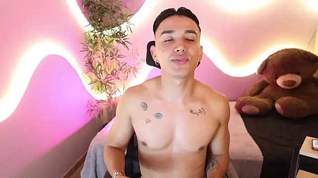 kev_cass live cam on StripChat