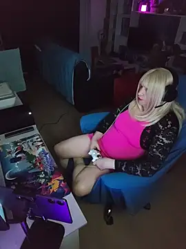 JulietteMaitresse live cam on StripChat
