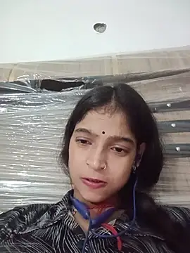 Mohnicute live cam on StripChat