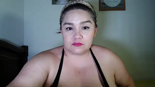 antoniamoreno82 live cam on StripChat
