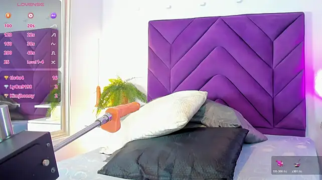 Aprilberri live cam on StripChat