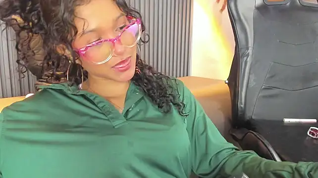 hailey_velvet webcam