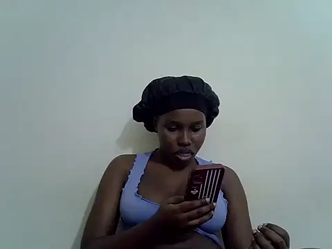 Creamy_ray_ live cam on StripChat