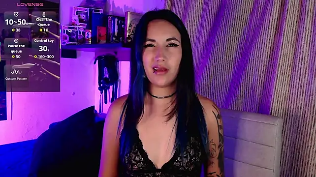 BLACKTSUKI7_ live cam on StripChat