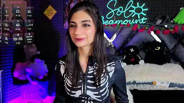 SolBeaumont1 live cam on StripChat