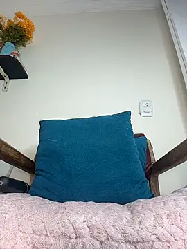 LilaRvsh live cam on StripChat