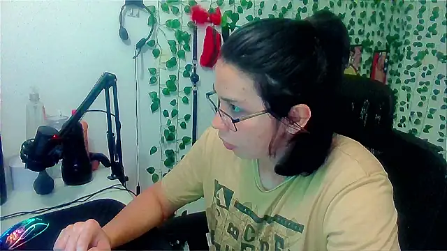 Andy_gray live cam on StripChat
