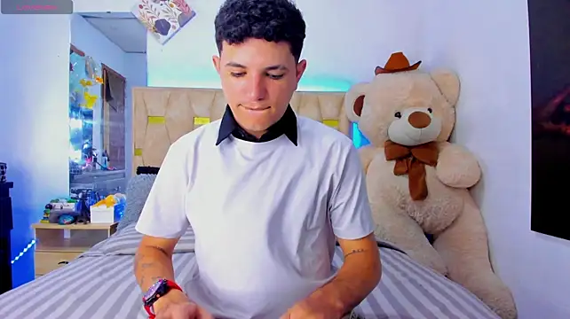 im_patrick_sanzz live cam on StripChat