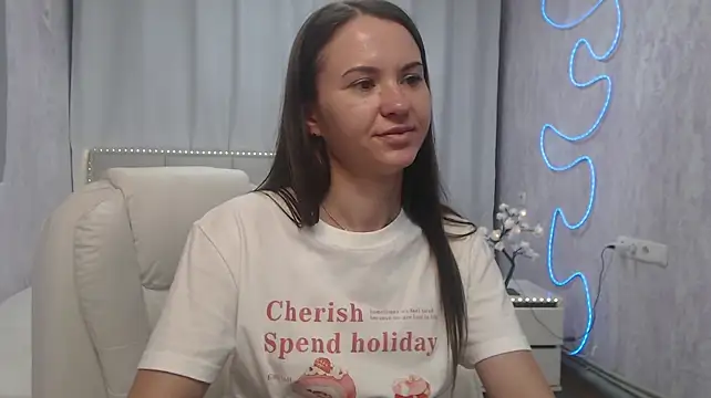 KaraCriegs live cam on StripChat
