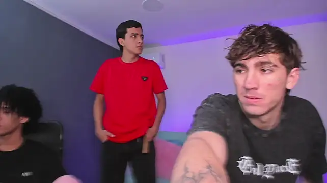 handsomeboyss19 (Ask my age) - fuck one boy