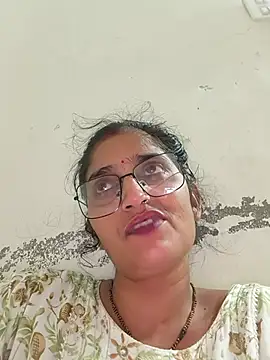 Pooja_shre live cam on StripChat