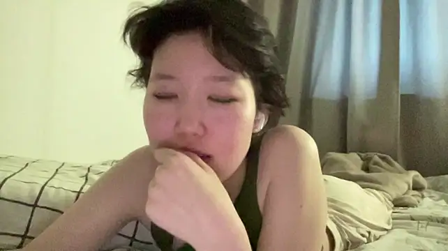 warmdew live cam on StripChat