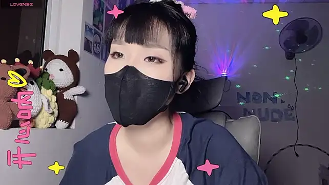 Tieu-May live sex cam