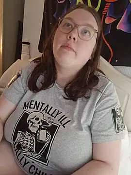 sexycurvyemilyy (G young) - Spread both holes+last tipper gets vid