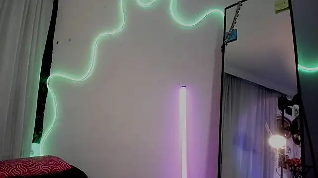 Sara_Foxx1