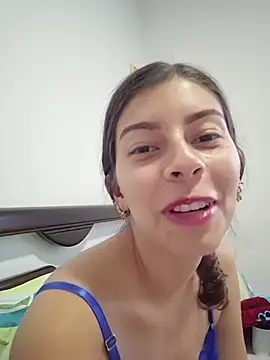 irisbound (F young) - Squeeze tits