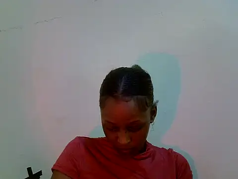 ebony_petite9 (Ask my age) - Give me your best dare