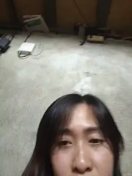 abbymartine (F young) - finger