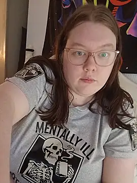 Sexycurvyemilyy