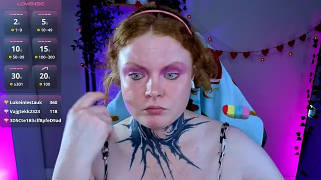 Cassie_xKiss live cam on StripChat