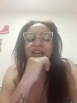 tany90 live cam on StripChat