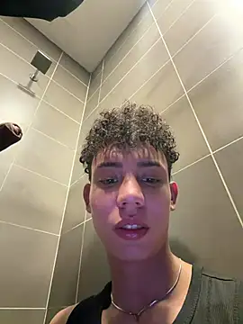 yoursexyjose's Colombian male cam and chat room