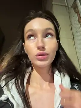 -missbehaving-'s live cam