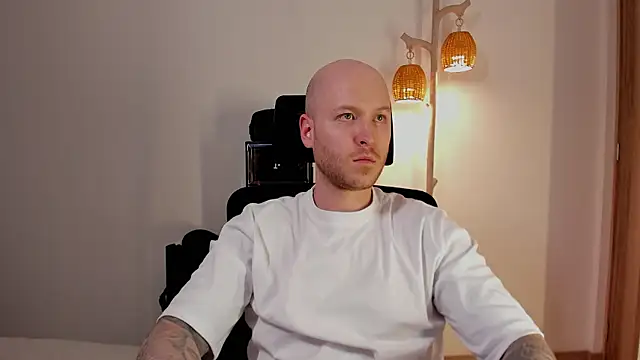 Adam_Meyer10 live cam on StripChat