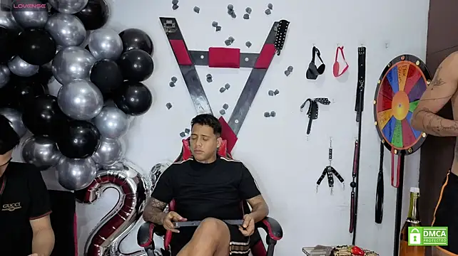 EliteBoysLive live cam on StripChat