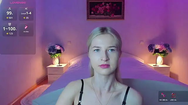 Julie_Blaze live cam on StripChat