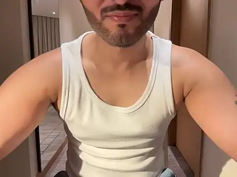 dubaiDickk live cam on StripChat
