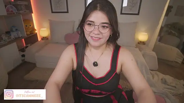 itscammieee live cam on StripChat