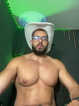 magnumchris (Ask my age) - get naked and jerk off my cock, y clouds