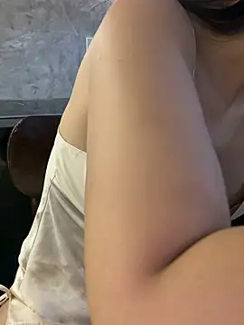 rinn99 (F young) - Tease me squirt💦💦💦control10min