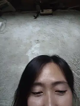 abbymartine (F young) - finger