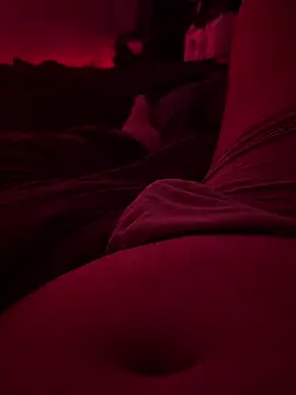 hellakiki21 webcam