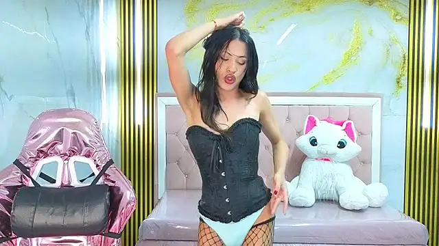 clara_evanss_s live cam on StripChat