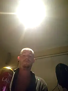 piercingpik live cam on StripChat