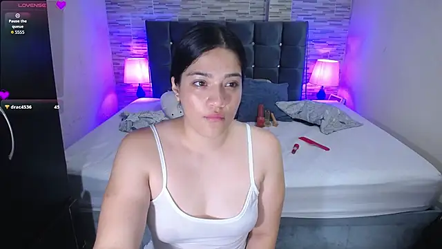 Alison_ski2 live cam on StripChat