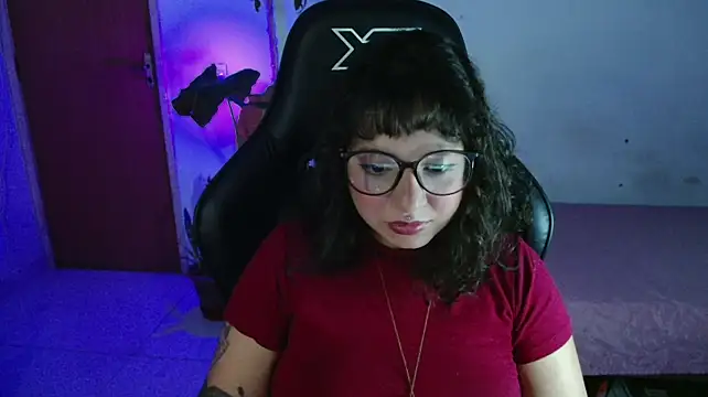 myamillor live cam on StripChat