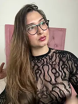 adara_lennox live cam on StripChat