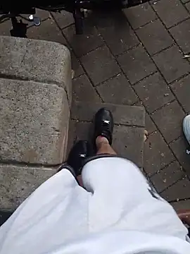 MrStreetGuy live cam on StripChat