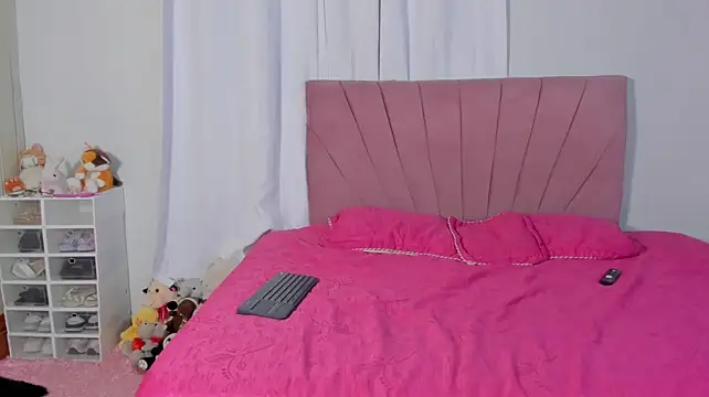 CinthiaCollins live cam on StripChat
