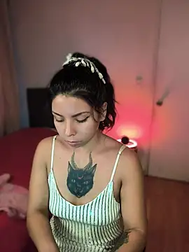 ivihetaira live cam on StripChat