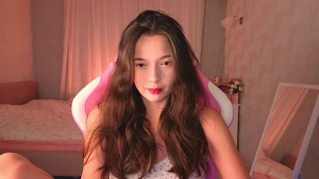 yuna_sunshy live cam on StripChat