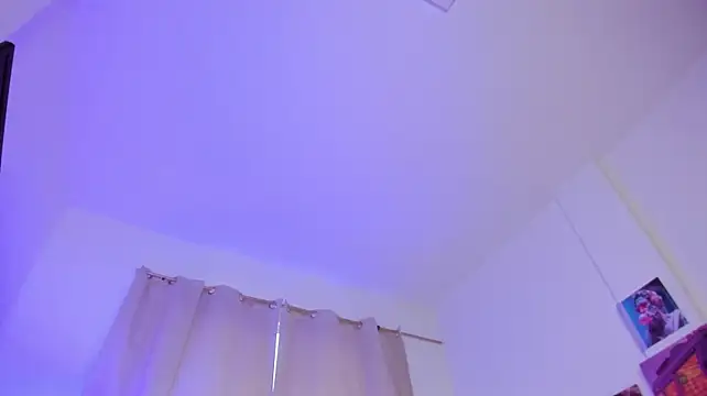 bell_popperr_ live cam on StripChat
